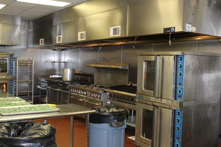 5 REASONS TO RENT A COMMERCIAL KITCHEN TODAY!